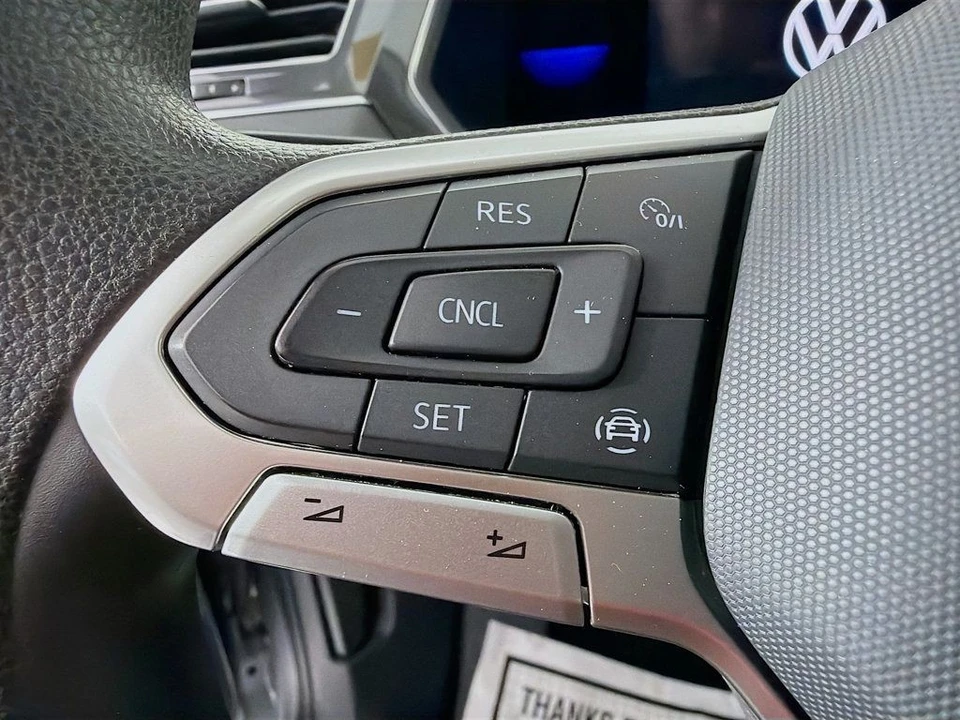 2022 Volkswagen Tiguan - Image 11 of 12