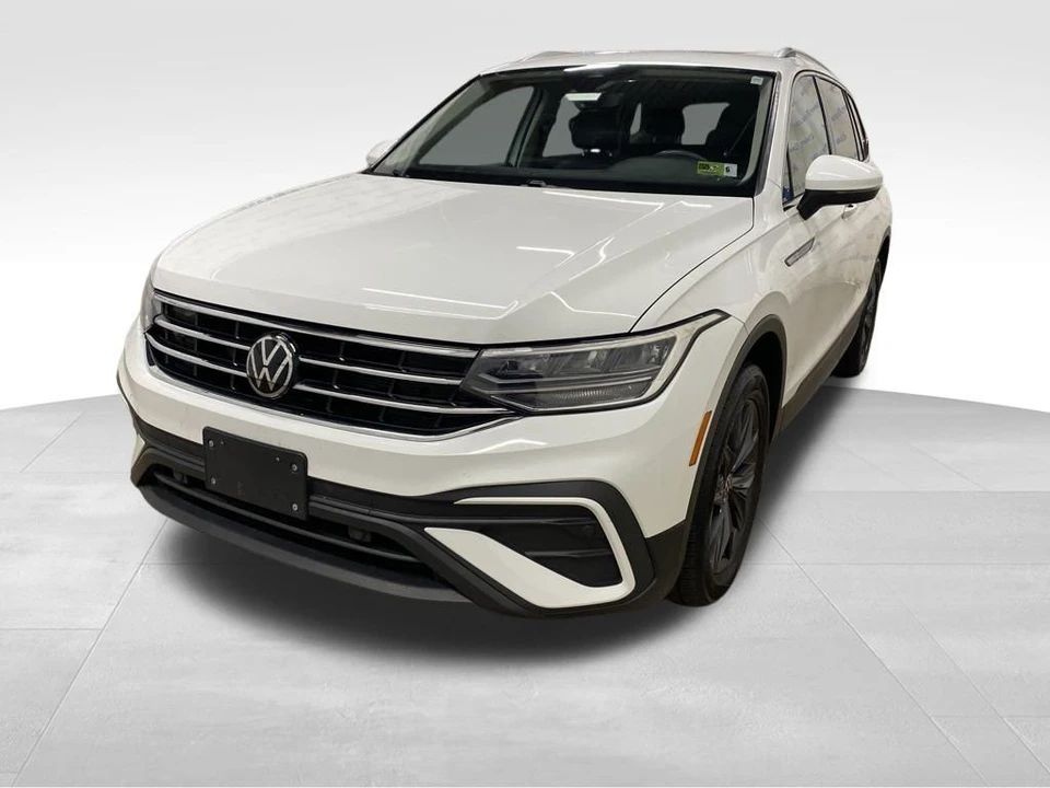 2022 Volkswagen Tiguan - Image 2 of 12