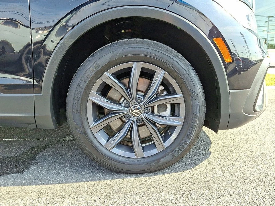 2022 Volkswagen Tiguan - Image 8 of 12