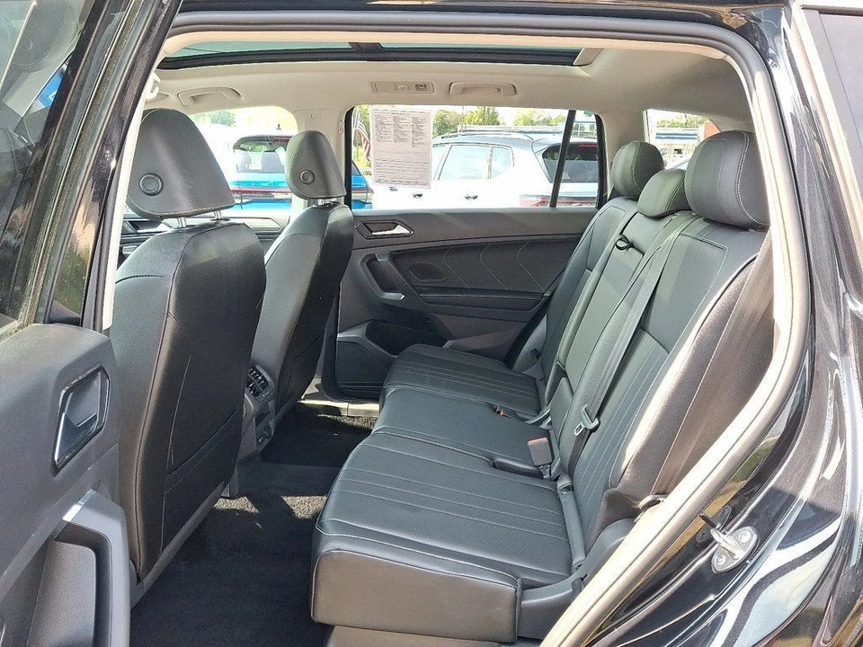 2022 Volkswagen Tiguan - Image 10 of 12