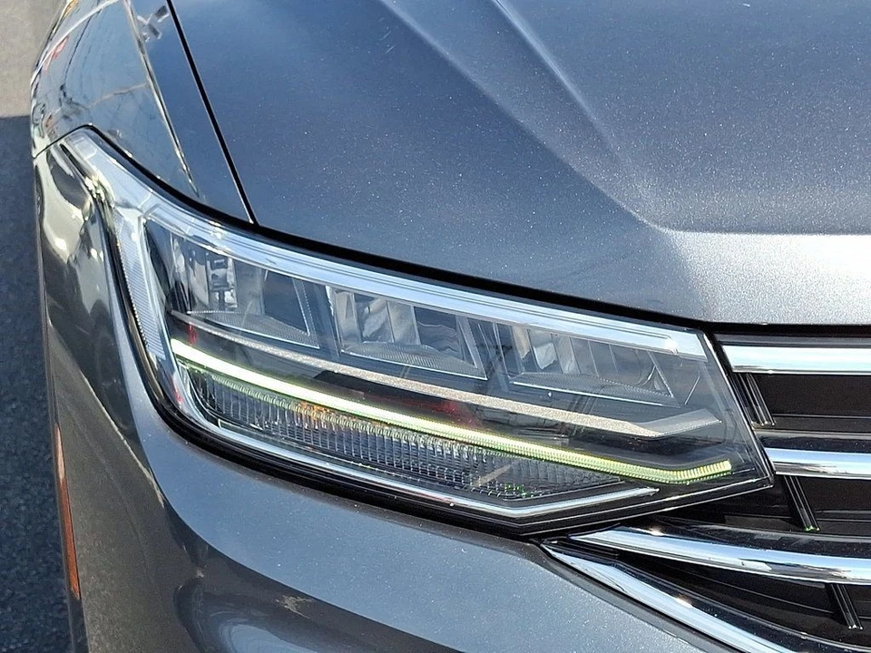 2022 Volkswagen Tiguan - Image 9 of 12