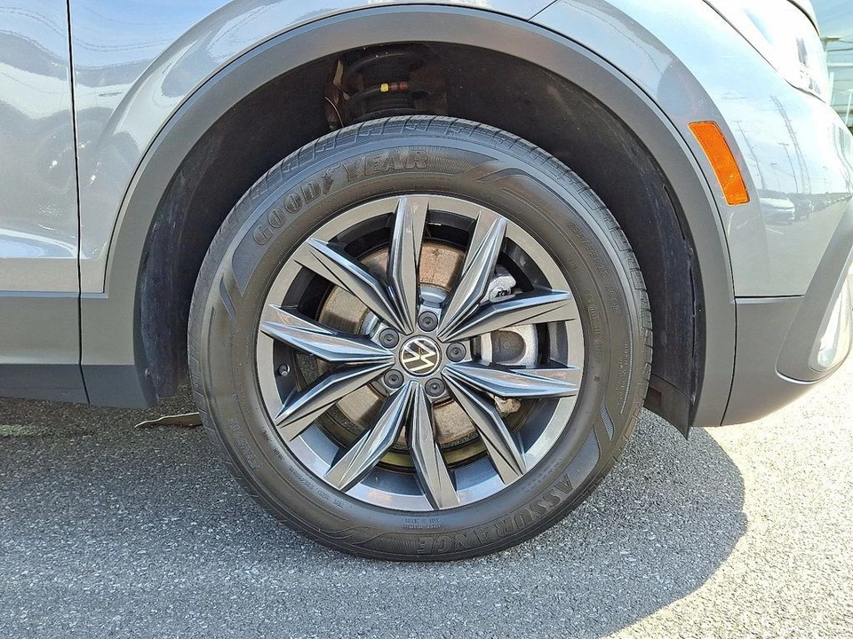 2022 Volkswagen Tiguan - Image 8 of 12