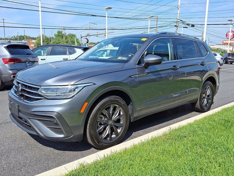 2022 Volkswagen Tiguan - Image 3 of 12