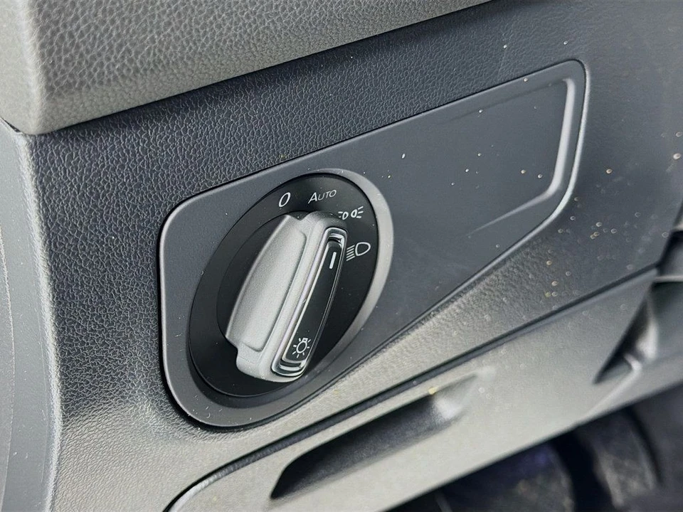 2022 Volkswagen Tiguan - Image 10 of 12