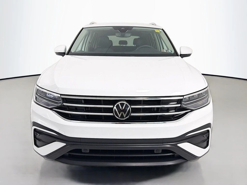 2022 Volkswagen Tiguan - Image 2 of 12