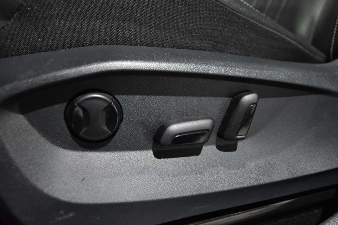 2022 Volkswagen Tiguan - Image 15 of 21