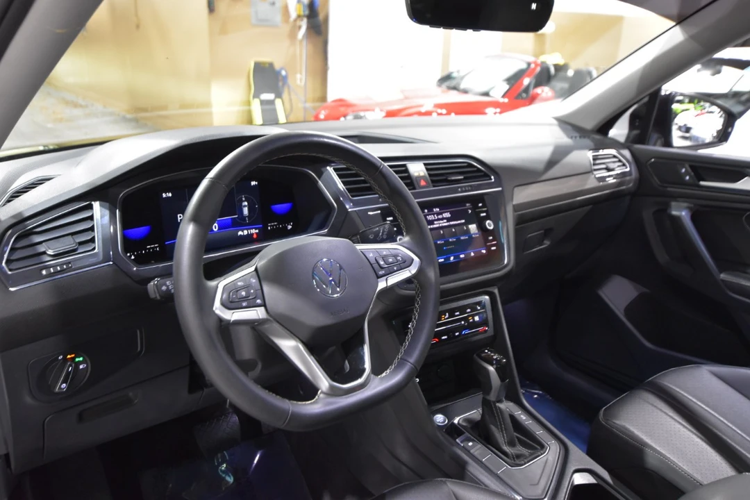 2022 Volkswagen Tiguan - Image 17 of 21