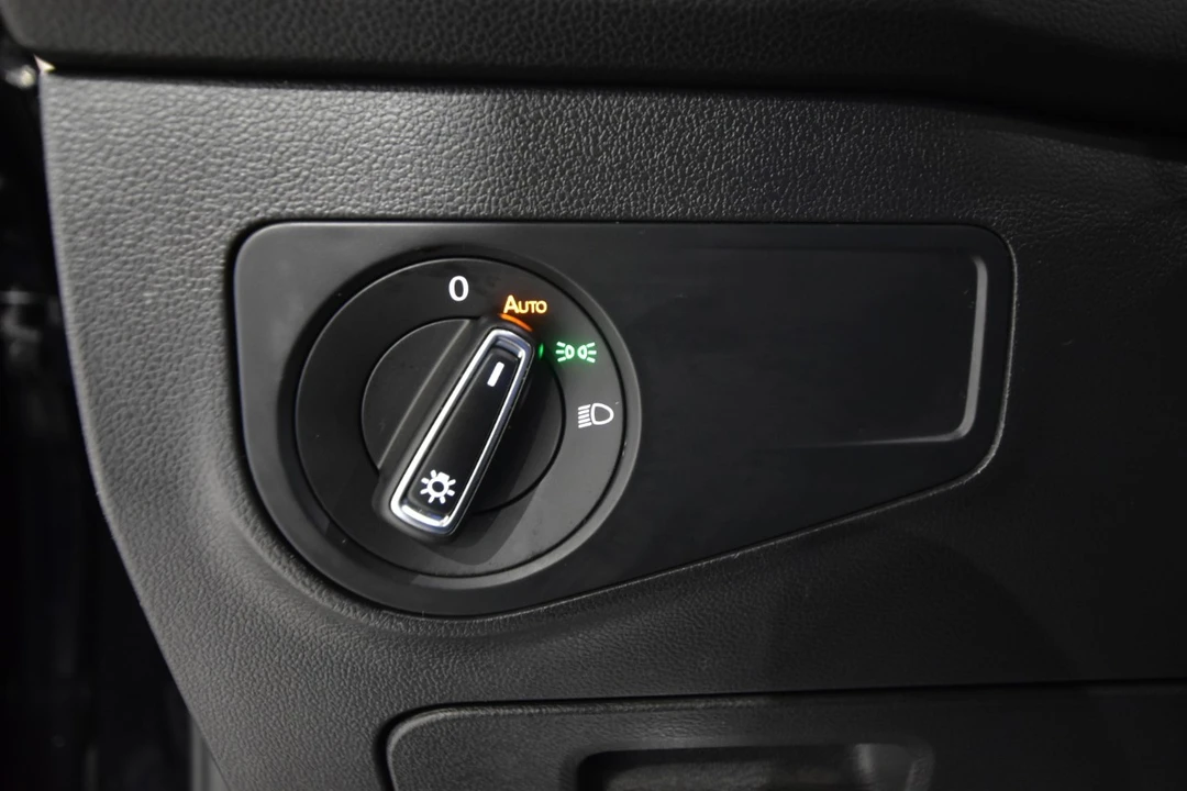 2022 Volkswagen Tiguan - Image 16 of 21
