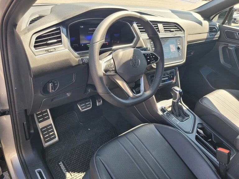 2022 Volkswagen Tiguan - Image 11 of 16