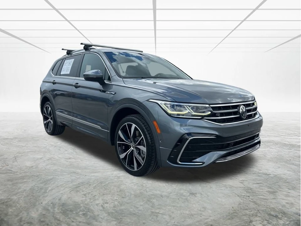 2022 Volkswagen Tiguan - Image 2 of 12