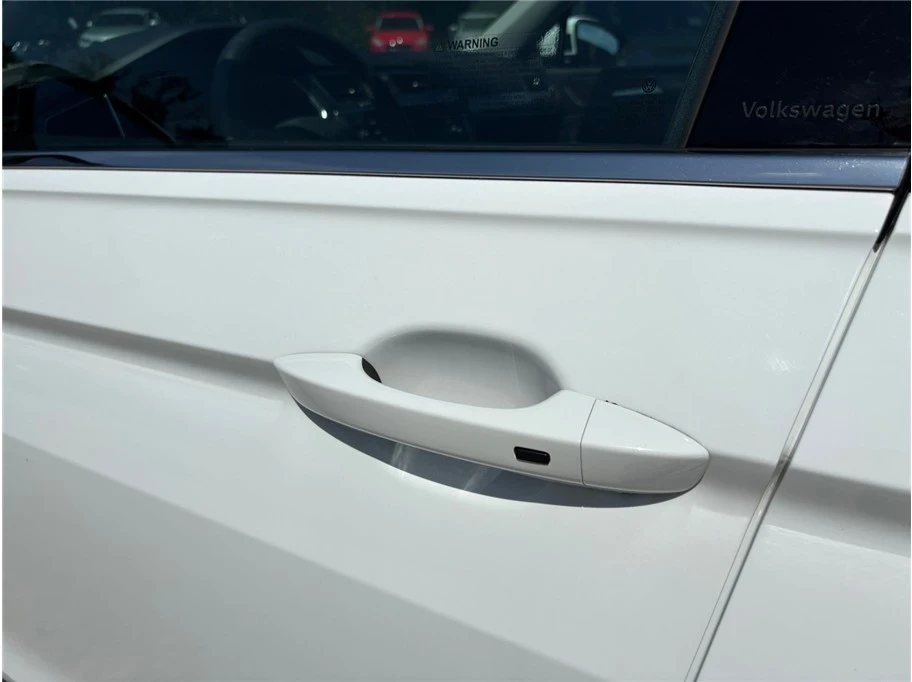 2022 Volkswagen Tiguan - Image 16 of 21