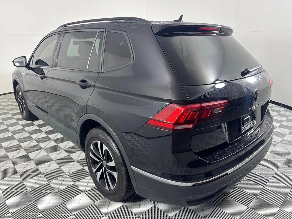2022 Volkswagen Tiguan - Image 8 of 12