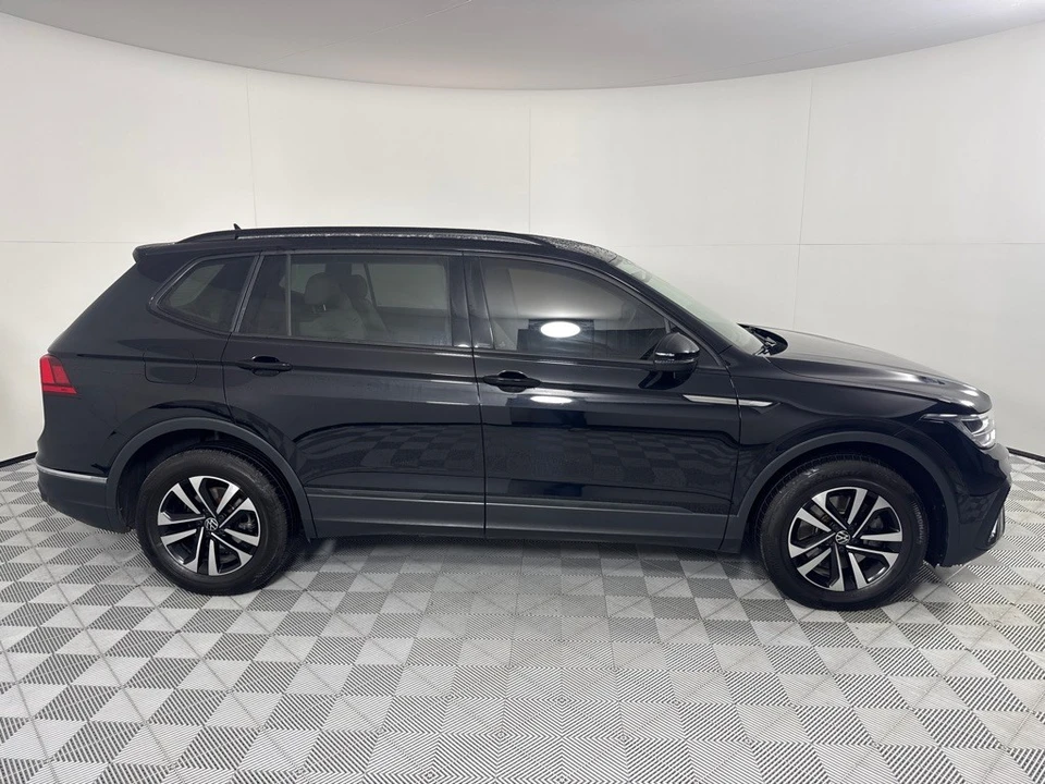 2022 Volkswagen Tiguan - Image 4 of 12