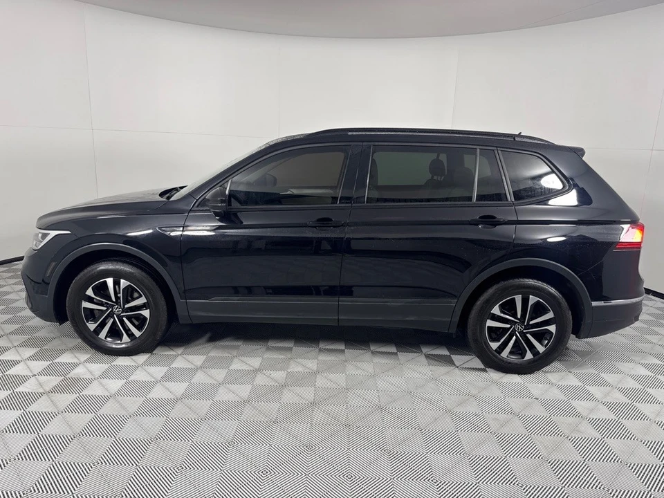2022 Volkswagen Tiguan - Image 9 of 12