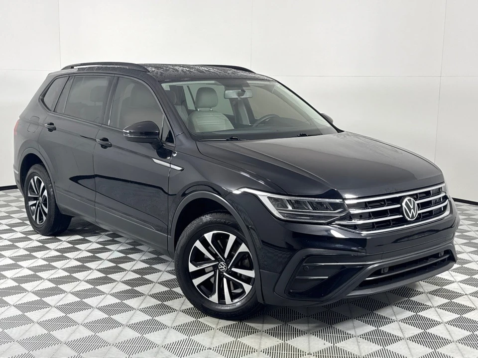 2022 Volkswagen Tiguan - Image 2 of 12