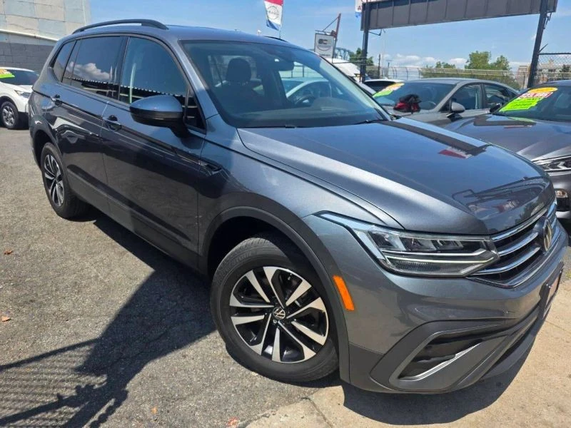 2022 Volkswagen Tiguan - Image 3 of 12