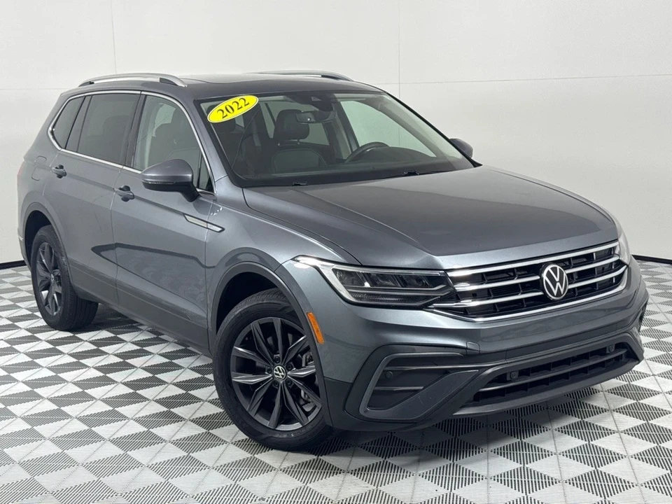 2022 Volkswagen Tiguan - Image 2 of 12