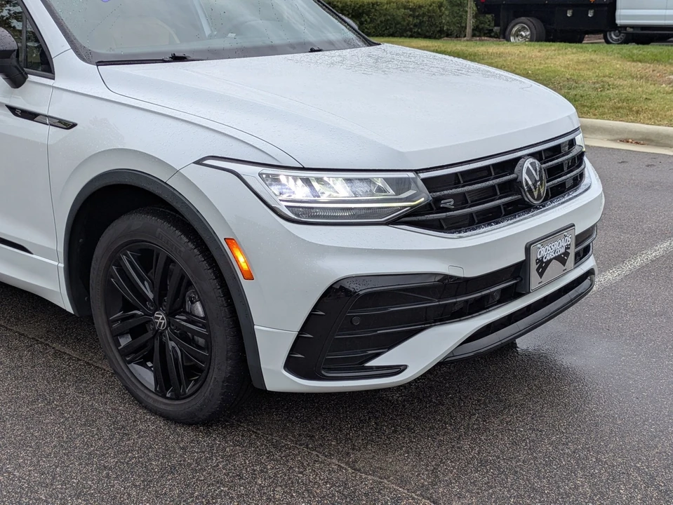 2022 Volkswagen Tiguan - Image 10 of 12