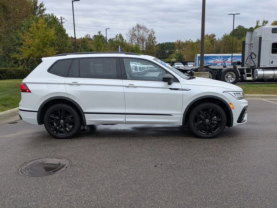 2022 Volkswagen Tiguan - Image 3 of 12