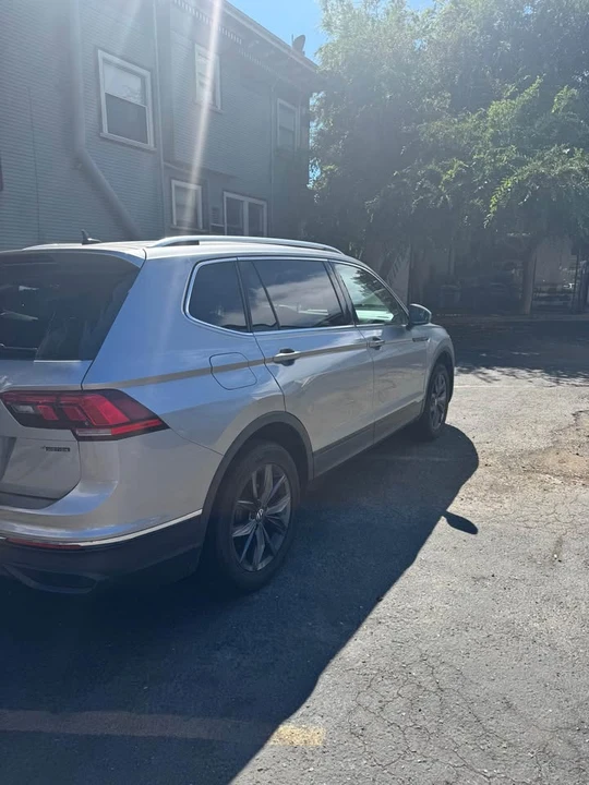 2022 Volkswagen Tiguan - Image 5 of 8