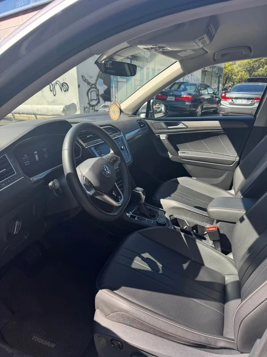 2022 Volkswagen Tiguan - Image 6 of 8