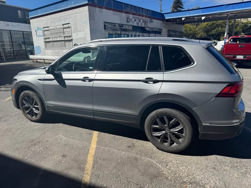 2022 Volkswagen Tiguan - Image 2 of 8