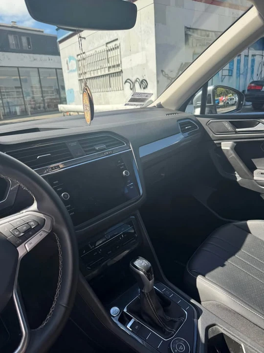 2022 Volkswagen Tiguan - Image 7 of 8