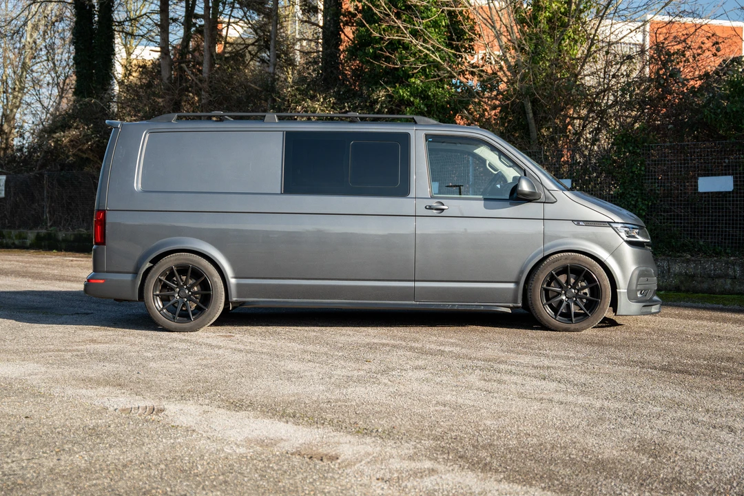 2022 Volkswagen EuroVan - Image 9 of 31