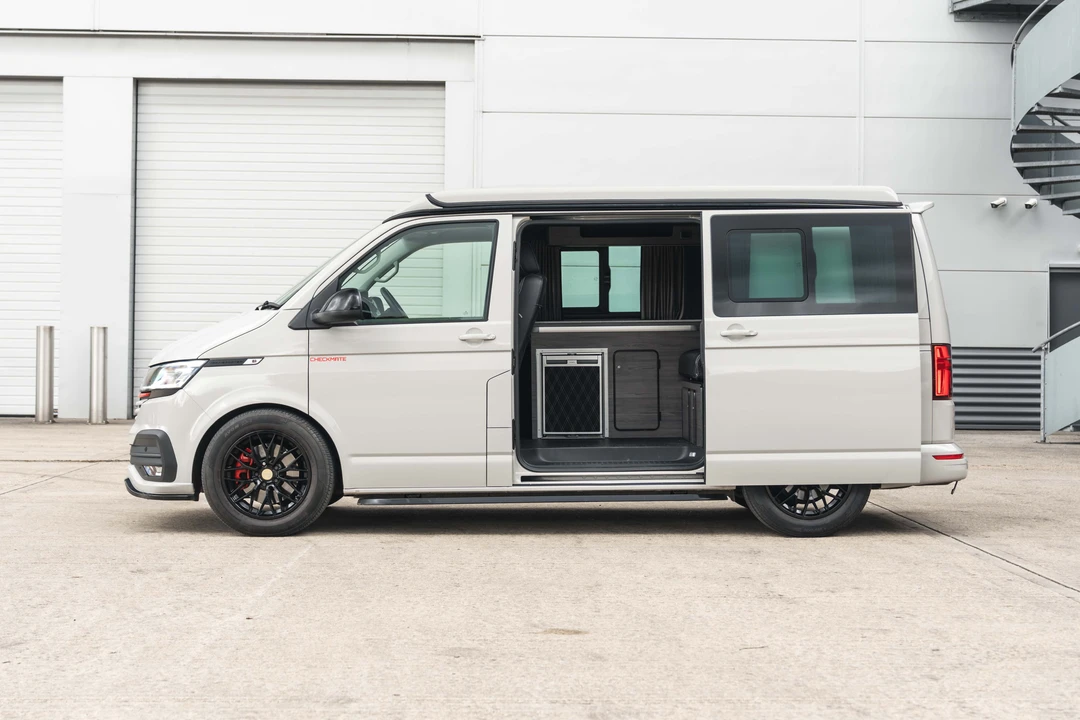 2022 Volkswagen EuroVan - Image 11 of 31
