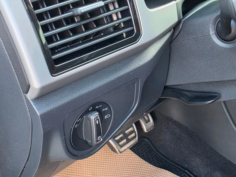2022 Volkswagen Atlas - Image 9 of 19