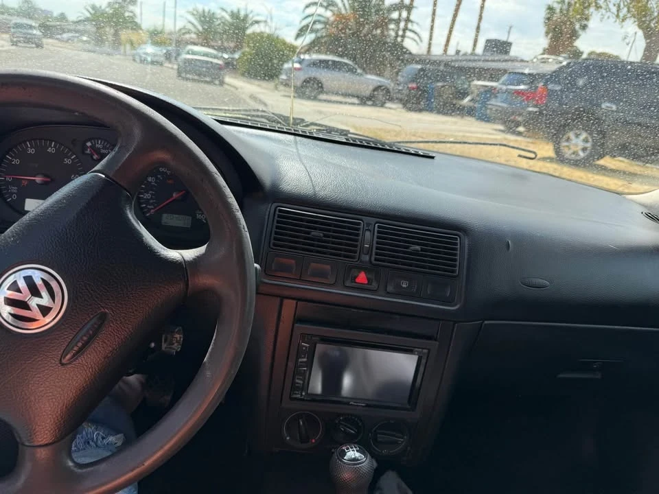 2022 Volkswagen Golf Mk8 - Image 2 of 5