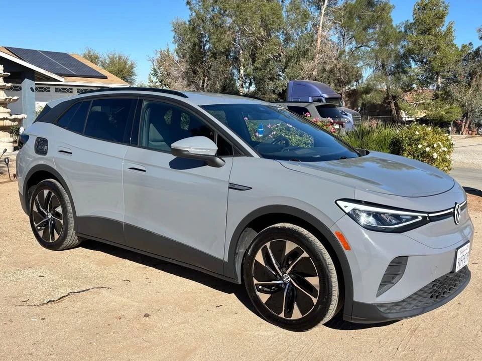 2022 Volkswagen ID.4 - Image 3 of 8