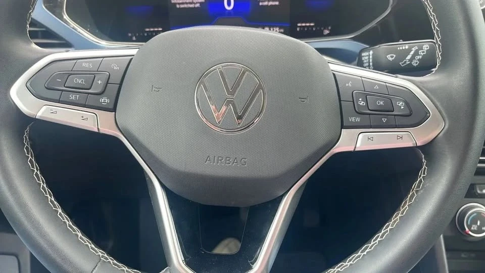 2022 Volkswagen Taos - Image 12 of 18