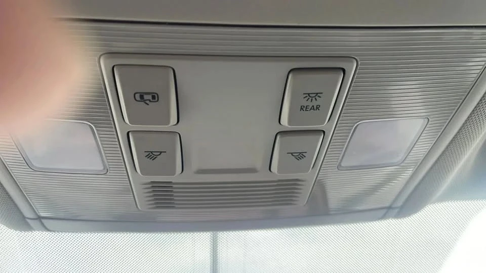 2022 Volkswagen Taos - Image 16 of 18
