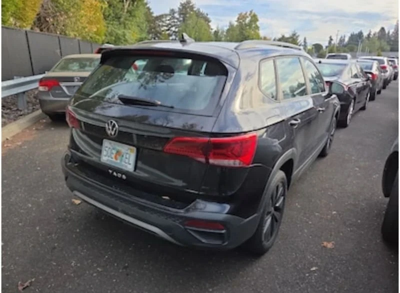 2022 Volkswagen Taos - Image 2 of 4