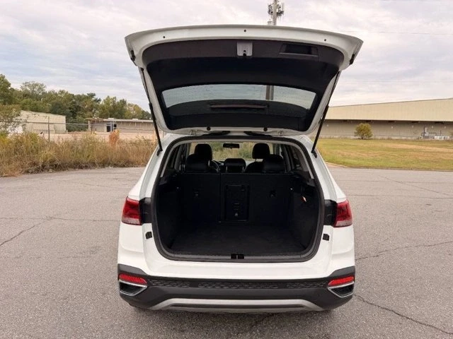 2022 Volkswagen Taos - Image 8 of 9