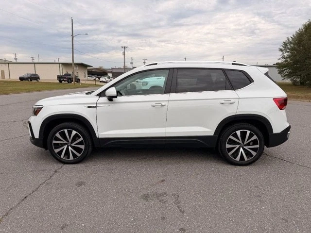2022 Volkswagen Taos - Image 3 of 9