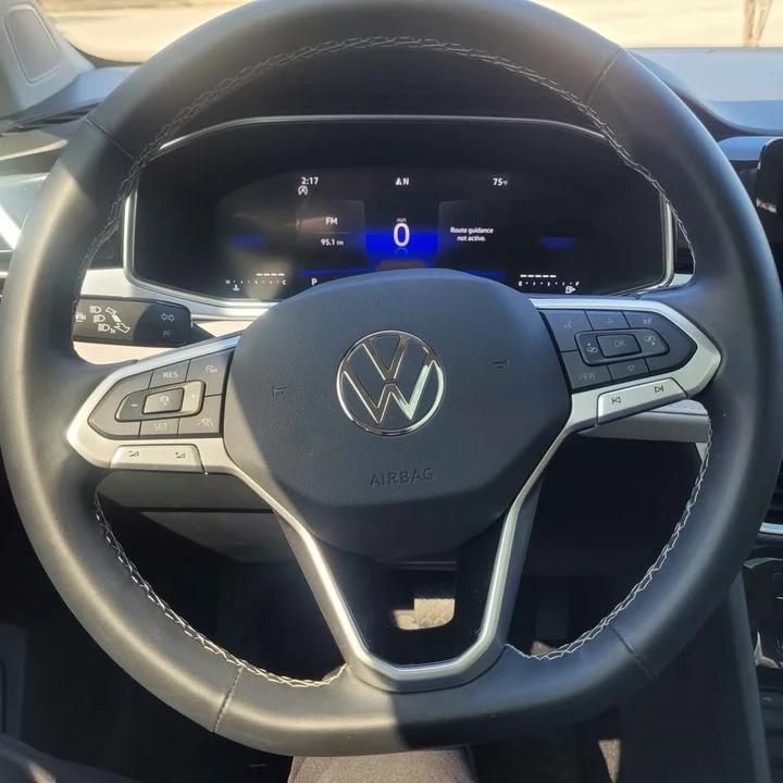 2022 Volkswagen Tiguan - Image 10 of 20