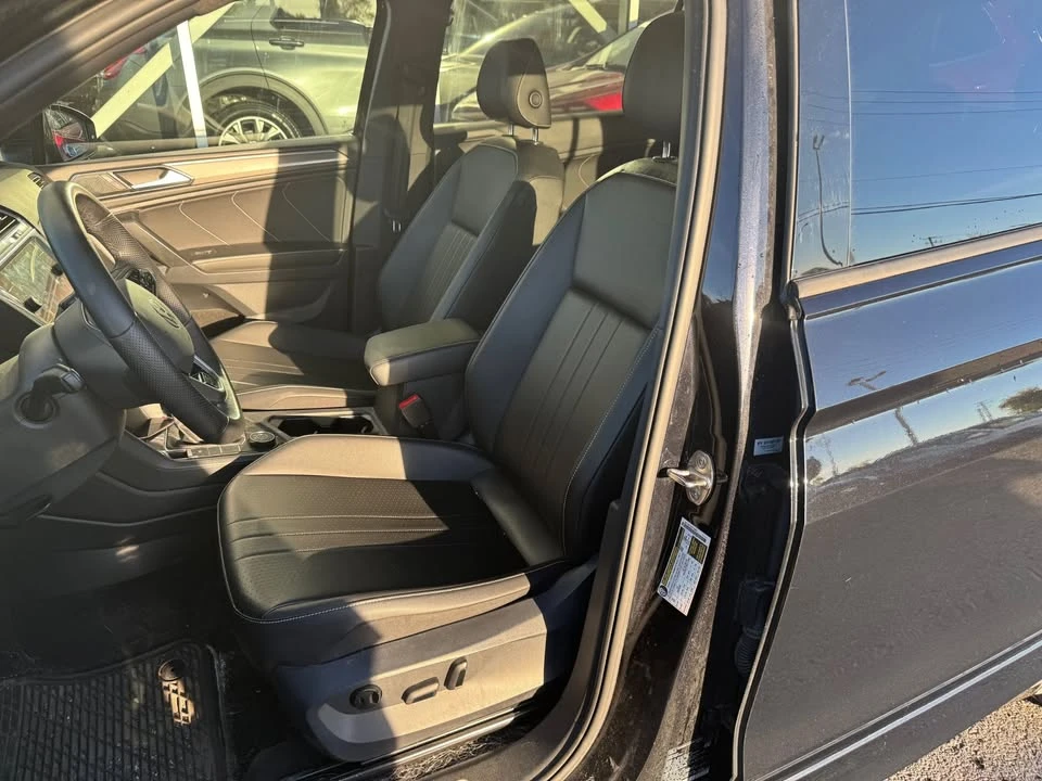 2022 Volkswagen Tiguan - Image 10 of 13