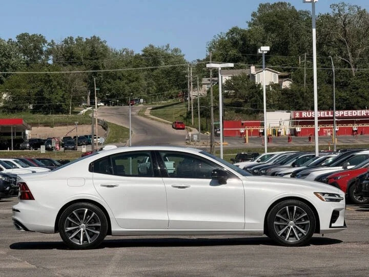 2022 Volvo S60 3rd Gen - Image 6 of 11