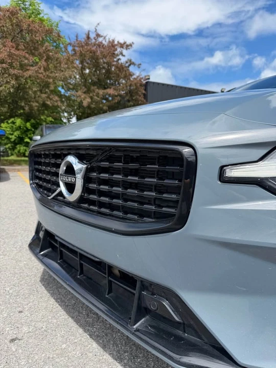 2022 Volvo S60 3rd Gen - Image 2 of 10
