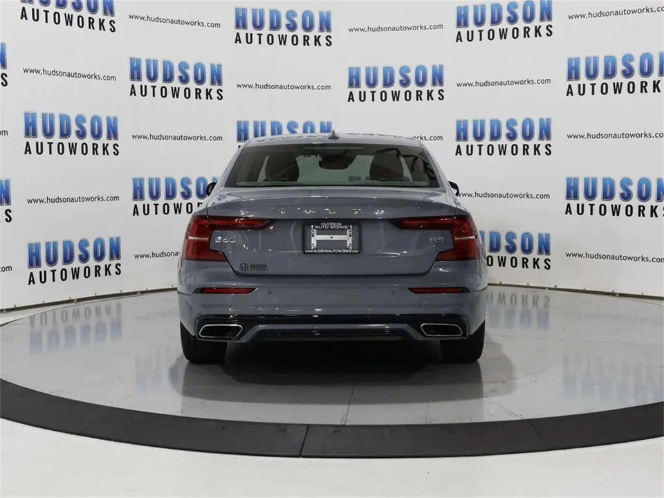 2022 Volvo S60 3rd Gen - Image 5 of 31
