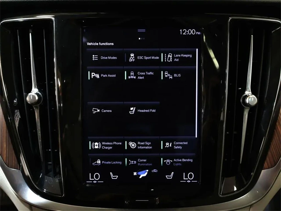 2022 Volvo S60 3rd Gen - Image 19 of 31