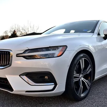 2022 Volvo S60 B5 Inscription 4dr Sedan