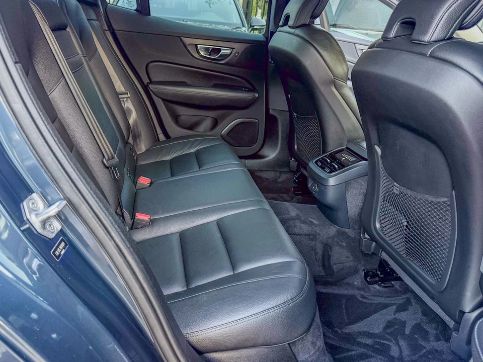 2022 Volvo S60 3rd Gen - Image 11 of 12