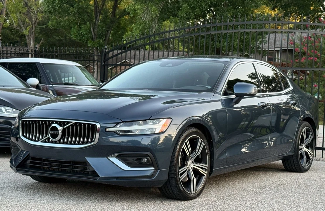 2022 Volvo S60 3rd Gen - Image 4 of 12
