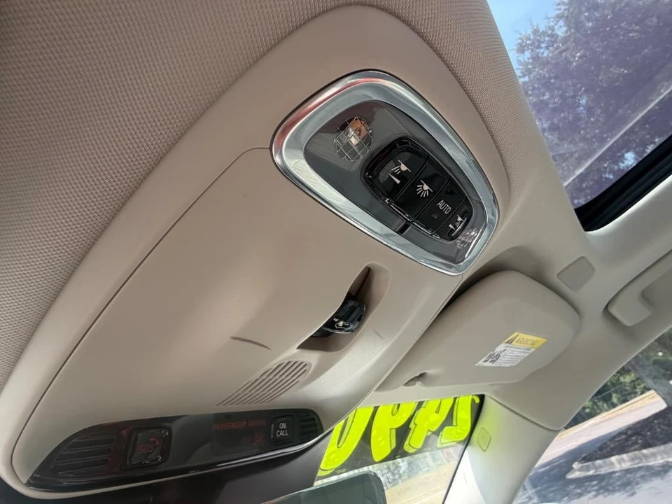 2022 Volvo S60 3rd Gen - Image 25 of 31