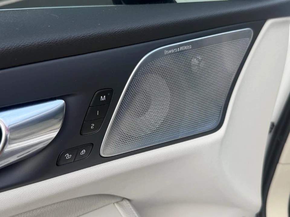 2022 Volvo S60 3rd Gen - Image 5 of 31