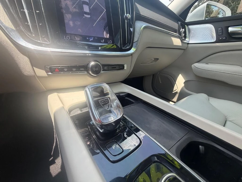2022 Volvo S60 3rd Gen - Image 20 of 31