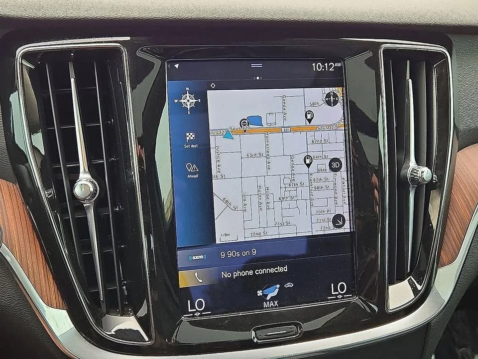 2022 Volvo S60 3rd Gen - Image 11 of 12